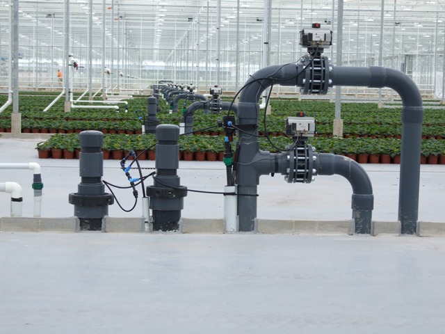 Watergeven door middel van eb en vloed vloeren